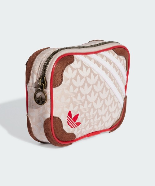 adidas（アディダス）の「トレフォイル モノグラム ジャカード スエード ミニエアライナーバッグ / アディダスオリジナルス adidas Originals（バックパック/リュック・レディース・ベージュ/ブラウン・FREE）」の4枚目の写真