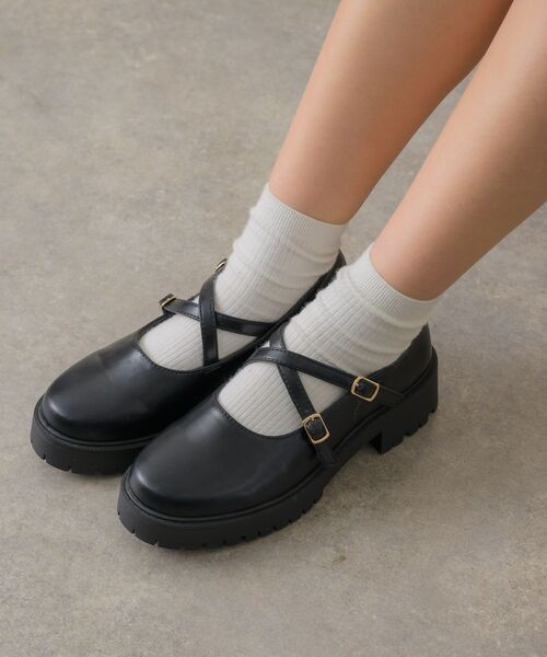 RETRO GIRL（レトロガール）の「クロスベルトシューズ（ローファー・レディース・ブラック/オフホワイト/ブラック系その他・MEDIUM/LARGE）」の10枚目の写真