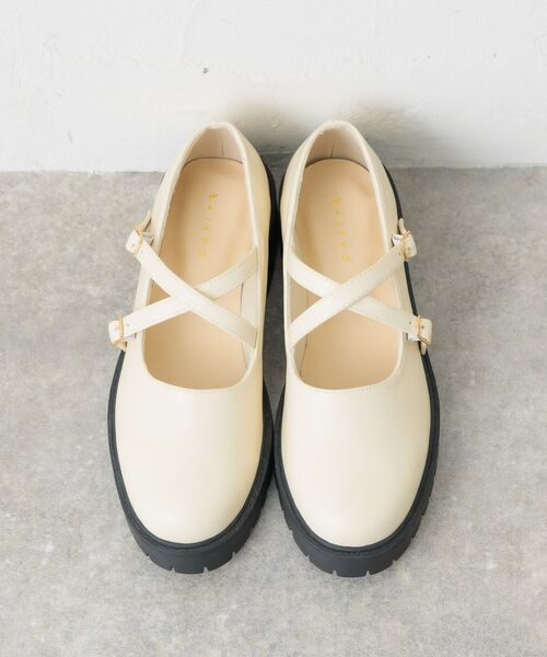 RETRO GIRL（レトロガール）の「クロスベルトシューズ（ローファー・レディース・ブラック/オフホワイト/ブラック系その他・MEDIUM/LARGE）」の13枚目の写真