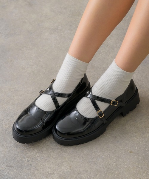 RETRO GIRL（レトロガール）の「クロスベルトシューズ（ローファー・レディース・ブラック/オフホワイト/ブラック系その他・MEDIUM/LARGE）」の6枚目の写真