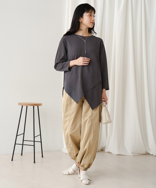 Bou Jeloud（ブージュルード）の「梨地プレーティングアシメ切替プルオーバー（Tシャツ/カットソー・レディース・ブルー/オフホワイト/チャコールグレー・FREE）」の12枚目の写真