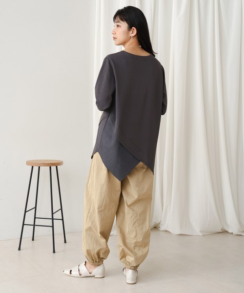 Bou Jeloud（ブージュルード）の「梨地プレーティングアシメ切替プルオーバー（Tシャツ/カットソー・レディース・ブルー/オフホワイト/チャコールグレー・FREE）」の16枚目の写真