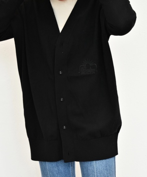 THEATRE PRODUCTS(シアタープロダクツ)の「シンボルロゴ刺繍ニットカーディガン(カーディガン/ボレロ・レディース・グレー/ホワイト/ブラック・FREE)」の8枚目の写真
