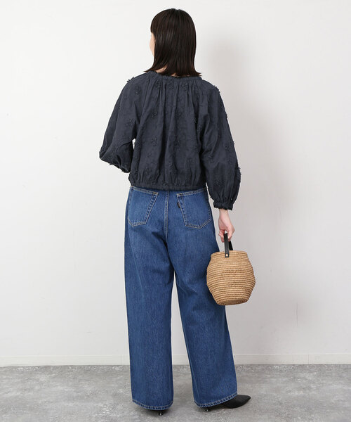 SLOBE IENA(スローブイエナ)の「コットンフラワーモチーフ刺しゅうブラウス(シャツ/ブラウス・レディース・ライトグレー/アイボリー・FREE)」の7枚目の写真
