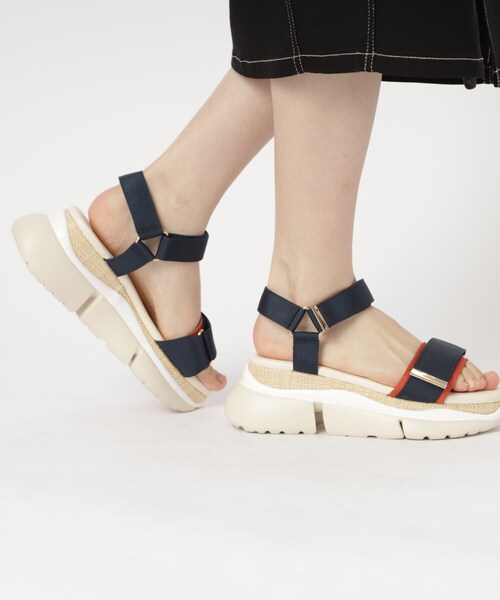 ESPERANZA(エスペランサ)の「グリッター厚底スポサン 24SS(サンダル・レディース・ブラック系8/マルチ/グレイッシュベージュ/その他/ピンクベージュ/ベージュ系8・LL/L/M/S/SMALL)」の6枚目の写真