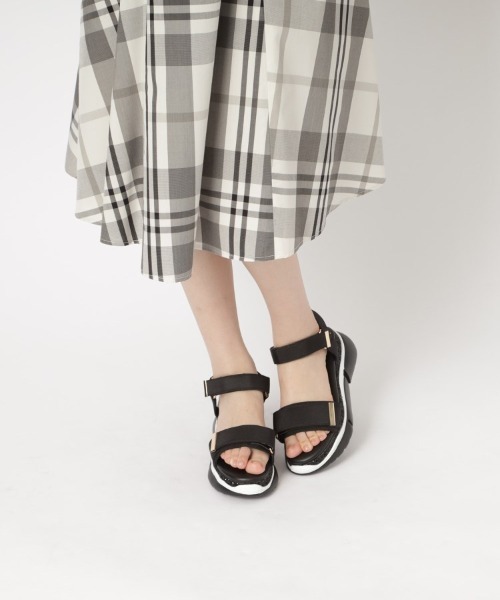 ESPERANZA(エスペランサ)の「グリッター厚底スポサン 24SS(サンダル・レディース・ブラック系8/マルチ/グレイッシュベージュ/その他/ピンクベージュ/ベージュ系8・LL/L/M/S/SMALL)」の11枚目の写真