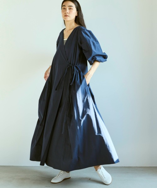 Libra Cue（リブラ キュー）の「ボリュームスリーブカシュクールワンピース（ワンピース・レディース・ブラック/アイボリー/ネイビー・FREE）」の10枚目の写真