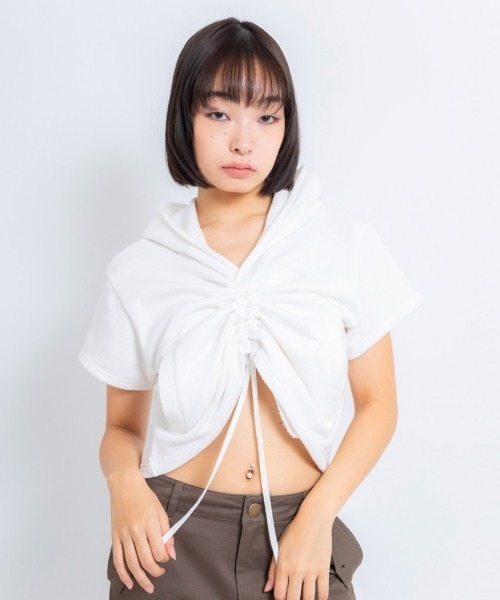 atmos pink（アトモスピンク）の「atmos pink シャーリング 半袖 フーディ（パーカー・レディース・レッド/ホワイト/グレー・FREE）」の2枚目の写真