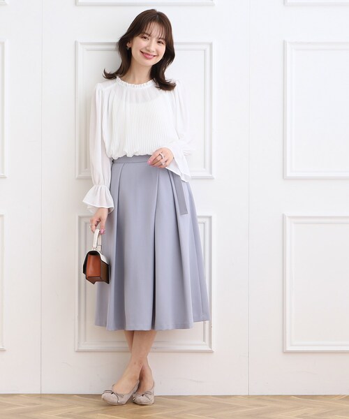 couture brooch（クチュールブローチ）の「◆【オフィス/セレモニー】プリーツデザインブラウス（シャツ/ブラウス・レディース・ライトブルー/ネイビー/ホワイト系・40/38/42/36）」の5枚目の写真