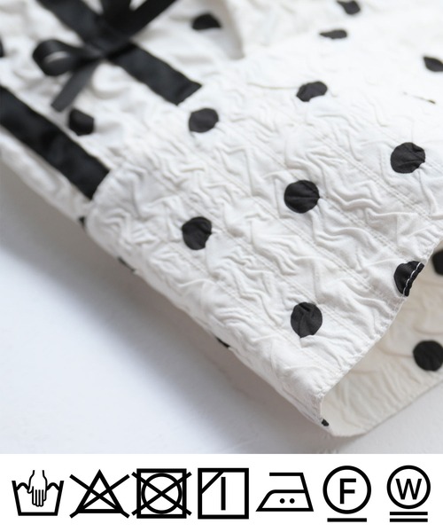 PICCIN(ピッチン)の「サッカードット袖リボンジャケット(ノーカラージャケット・レディース・オフホワイト/ブラック・M)」の4枚目の写真