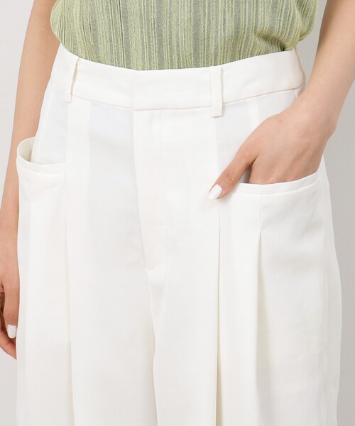 OPAQUE.CLIP（オペークドットクリップ）の「◆【大草直子さんコラボ】タックワイドパンツ（その他パンツ・レディース・ブラック/ホワイト/ブラウン・40/38/36）」の9枚目の写真