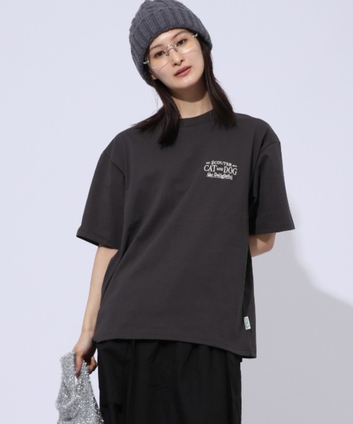 ENIM BY VICKY（エニムバイビッキー）の「イヌネコバック刺繍Tシャツ《洗濯機で洗える》（Tシャツ/カットソー・レディース・ホワイト/チャコールグレー/ホワイト系その他/ブラック系その他・M/L）」の13枚目の写真