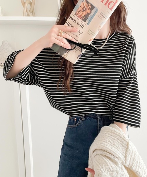 classicalelf(クラシカルエルフ)の「甘めもカジュアルも着こなせる定番item。サイドスリットボーダー半袖Tシャツ(Tシャツ/カットソー・レディース・ホワイト×ブラック/ベージュ系その他/ブラック×ホワイト・LARGE/MEDIUM/SMALL/X-LARGE)」の4枚目の写真