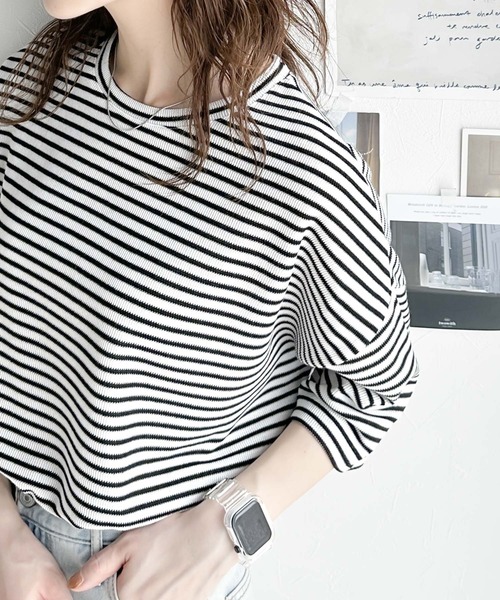 classicalelf(クラシカルエルフ)の「甘めもカジュアルも着こなせる定番item。サイドスリットボーダー半袖Tシャツ(Tシャツ/カットソー・レディース・ホワイト×ブラック/ベージュ系その他/ブラック×ホワイト・LARGE/MEDIUM/SMALL/X-LARGE)」の7枚目の写真