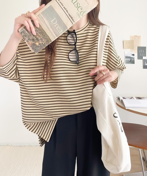 classicalelf(クラシカルエルフ)の「甘めもカジュアルも着こなせる定番item。サイドスリットボーダー半袖Tシャツ(Tシャツ/カットソー・レディース・ホワイト×ブラック/ベージュ系その他/ブラック×ホワイト・LARGE/MEDIUM/SMALL/X-LARGE)」の8枚目の写真