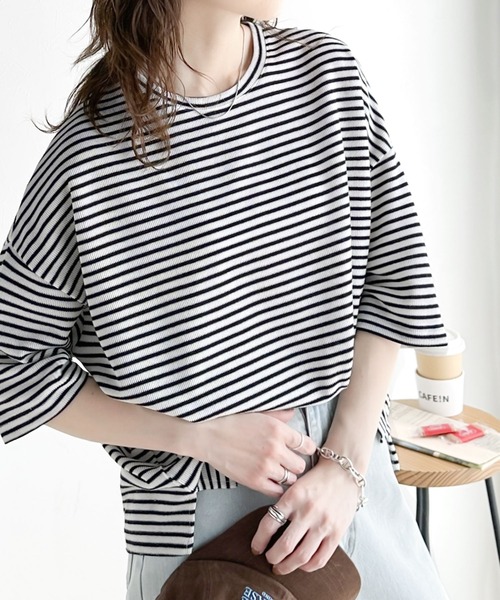classicalelf(クラシカルエルフ)の「甘めもカジュアルも着こなせる定番item。サイドスリットボーダー半袖Tシャツ(Tシャツ/カットソー・レディース・ホワイト×ブラック/ベージュ系その他/ブラック×ホワイト・LARGE/MEDIUM/SMALL/X-LARGE)」の19枚目の写真