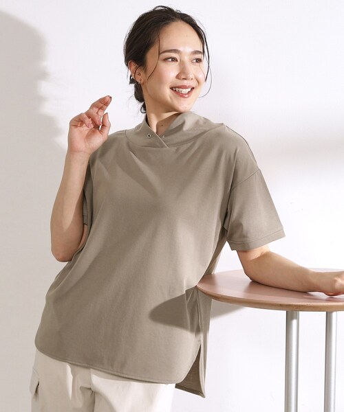 DRESKIP（ドレスキップ）の「◆【高レビュー/洗える/UV】大人カジュアル 抜け襟Tシャツ（Tシャツ/カットソー・レディース・ピンク系/オフホワイト/イエロー/ライトベージュ/カーキ/ブラック・04/03/02）」の5枚目の写真