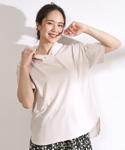 DRESKIP（ドレスキップ）の「◆【高レビュー/洗える/UV】大人カジュアル 抜け襟Tシャツ（Tシャツ/カットソー・レディース・ピンク系/オフホワイト/イエロー/ライトベージュ/カーキ/ブラック・04/03/02）」の4枚目の写真