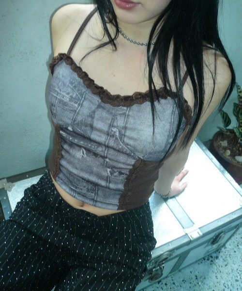 BLONDEY（ブロンディ）の「カップ付きレースキャミソール（キャミソール・レディース・ブルー/ブラウン・FREE）」の11枚目の写真