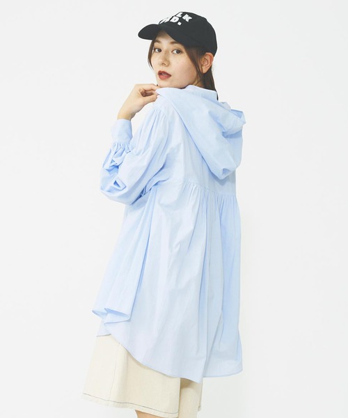 MILKFED.（ミルクフェド）の「HOODED GATHER SHIRTS（シャツ/ブラウス・レディース・ブラック/ライトブルー/ホワイト・ONE SIZE）」の11枚目の写真