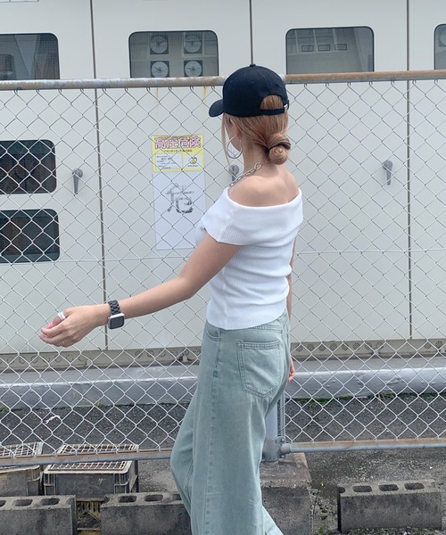 non-hedge(ノンヘッジ)の「サイドドロストオフショルニットトップス(ニット/セーター・レディース・ブラック/オフホワイト/グレー・FREE)」の20枚目の写真