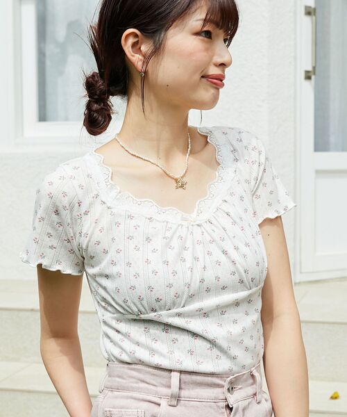 MAJESTIC LEGON（マジェスティックレゴン）の「ローズモチーフ付きTシャツ（Tシャツ/カットソー・レディース・ピンク系その他2/ブルー系その他2/イエロー系その他・MEDIUM）」の11枚目の写真