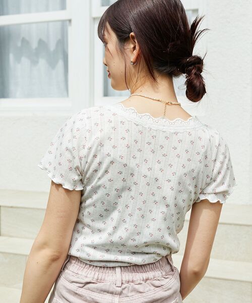 MAJESTIC LEGON（マジェスティックレゴン）の「ローズモチーフ付きTシャツ（Tシャツ/カットソー・レディース・ピンク系その他2/ブルー系その他2/イエロー系その他・MEDIUM）」の12枚目の写真