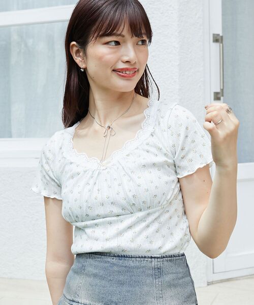 MAJESTIC LEGON（マジェスティックレゴン）の「ローズモチーフ付きTシャツ（Tシャツ/カットソー・レディース・ピンク系その他2/ブルー系その他2/イエロー系その他・MEDIUM）」の17枚目の写真