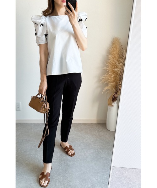 &. NOSTALGIA（アンドドットノスタルジア）の「【ZOZO限定】袖リボンモチーフカットソー（シャツ/ブラウス・レディース・オフホワイト/ブラック・M）」の11枚目の写真