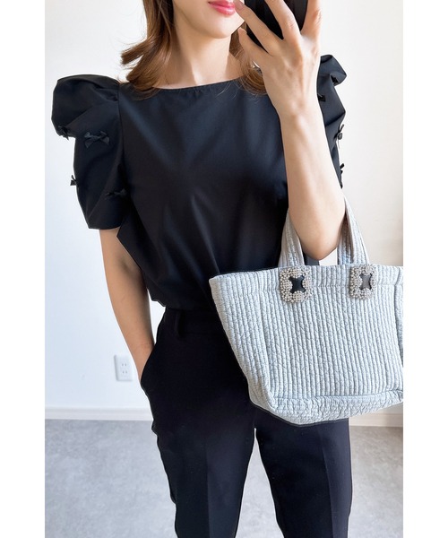 &. NOSTALGIA（アンドドットノスタルジア）の「【ZOZO限定】袖リボンモチーフカットソー（シャツ/ブラウス・レディース・オフホワイト/ブラック・M）」の3枚目の写真