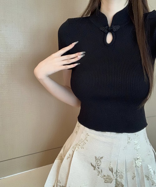 meJane（ミージェーン）の「チャイナボタン リブニット半そでトップス（ニット/セーター・レディース・ホワイト/ブラック・FREE）」の6枚目の写真