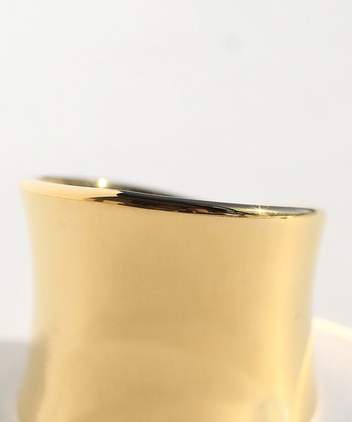 abaskdesign（アバスクデザイン）の「金属アレルギー対応 ワイドデザインステンレスリング（リング・レディース・ゴールド・9号/15号/13号）」の5枚目の写真