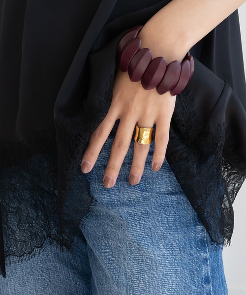 abaskdesign（アバスクデザイン）の「金属アレルギー対応 ワイドデザインステンレスリング（リング・レディース・ゴールド・9号/15号/13号）」の12枚目の写真