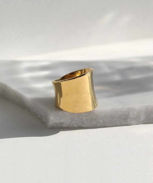 abaskdesign（アバスクデザイン）の「金属アレルギー対応 ワイドデザインステンレスリング（リング・レディース・ゴールド・9号/15号/13号）」の16枚目の写真