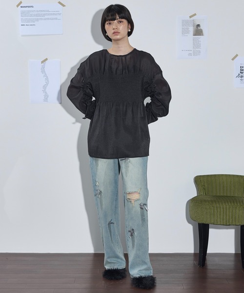 THE YOn(ザヨン)の「リボンモチーフダメージデニムパンツ(デニムパンツ・レディース・ライトブルー/ブルー・S/M)」の12枚目の写真
