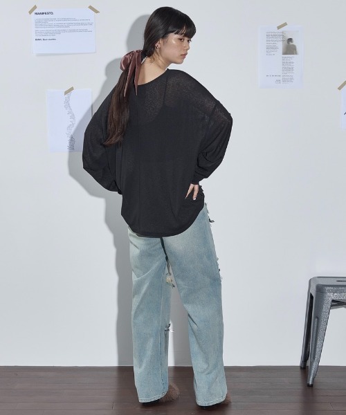 THE YOn(ザヨン)の「リボンモチーフダメージデニムパンツ(デニムパンツ・レディース・ライトブルー/ブルー・S/M)」の11枚目の写真