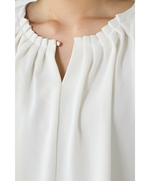 M.deux（エムドゥ）の「◆タック2wayブラウス◆（シャツ/ブラウス・レディース・オフホワイト/コーラルピンク・MEDIUM）」の12枚目の写真