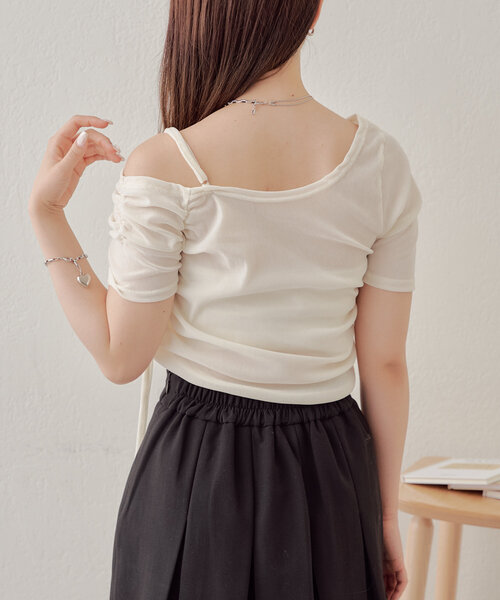 Chico（チコ）の「5分袖ワンショルチョーカーロンT（Tシャツ/カットソー・レディース・ピンク/ブラウン/ライトグレー/アイボリー・FREE）」の8枚目の写真