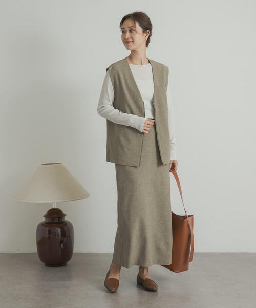 URBAN RESEARCH DOORS（アーバンリサーチドアーズ）の「『UR TECH DRYLUXE』ストレートスカート（スカート・レディース・カーキ/ブラック・MEDIUM）」の12枚目の写真