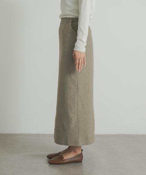 URBAN RESEARCH DOORS（アーバンリサーチドアーズ）の「『UR TECH DRYLUXE』ストレートスカート（スカート・レディース・カーキ/ブラック・MEDIUM）」の17枚目の写真