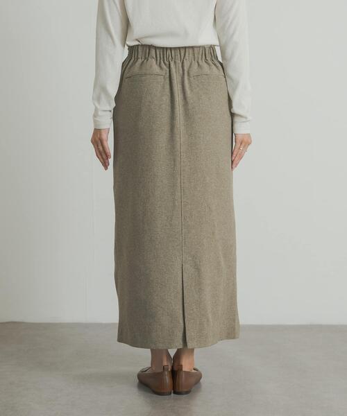 URBAN RESEARCH DOORS（アーバンリサーチドアーズ）の「『UR TECH DRYLUXE』ストレートスカート（スカート・レディース・カーキ/ブラック・MEDIUM）」の18枚目の写真