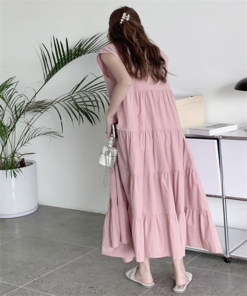 FREE STYLISTS（フリー スタイリスト）の「ノースリーブティアードワンピース（ワンピース・レディース・ダークネイビー/ピンク/ベージュ/グレー/ブラック・FREE）」の8枚目の写真