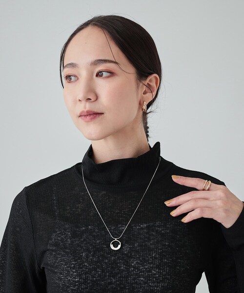 SHOO・LA・RUE(シューラルー)の「◆キラキラミニサークルネックレス(ネックレス・レディース・ゴールド/ピンクゴールド/シルバー・00)」の4枚目の写真