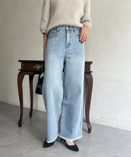 Chez toi(シェトワ)の「裾フリンジデニム(デニムパンツ・レディース・サックスブルー/ブルー・MEDIUM/SMALL)」の5枚目の写真