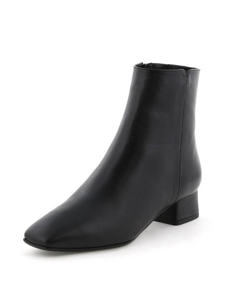 HIMIKO（ヒミコ）の「【Made in Japan】サイドVカットショートブーツ/641412（ブーツ・レディース・ベージュ/ダークブラウン/ブラック・22.5cm/23.0cm/23.5cm/24.0cm/24.5cm/25.0cm/22.0cm/25.5cm/21.5cm/26.0cm/26.5cm）」の13枚目の写真