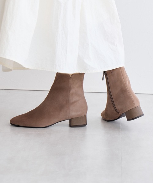 HIMIKO（ヒミコ）の「【Made in Japan】サイドVカットショートブーツ/641412（ブーツ・レディース・ベージュ/ダークブラウン/ブラック・22.5cm/23.0cm/23.5cm/24.0cm/24.5cm/25.0cm/22.0cm/25.5cm/21.5cm/26.0cm/26.5cm）」の19枚目の写真
