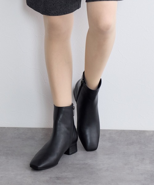 HIMIKO（ヒミコ）の「【Made in Japan】サイドVカットショートブーツ/641412（ブーツ・レディース・ベージュ/ダークブラウン/ブラック・22.5cm/23.0cm/23.5cm/24.0cm/24.5cm/25.0cm/22.0cm/25.5cm/21.5cm/26.0cm/26.5cm）」の22枚目の写真