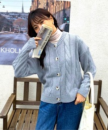 クルーネック ケーブルカーディガン