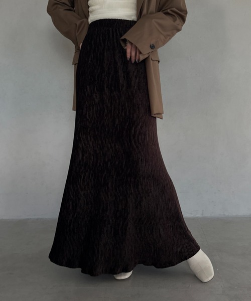 MYMOOD.(マイムード)の「ベロアフレアロングスカート(スカート・レディース・ブラック/ブラウン・FREE)」の1枚目の写真