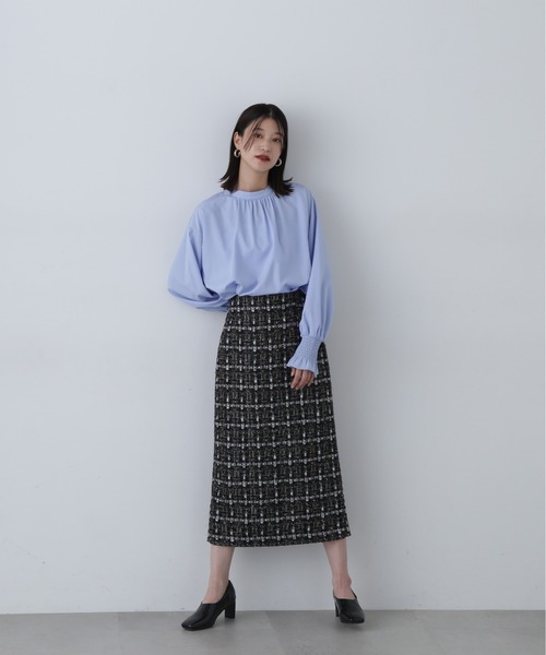 N.(N. Natural Beauty Basic)(エヌエヌナチュラルビューティーベーシック)の「シャーリングカフスブラウス(シャツ/ブラウス・レディース・オフホワイト/ブルー/オレンジ・MEDIUM)」の17枚目の写真